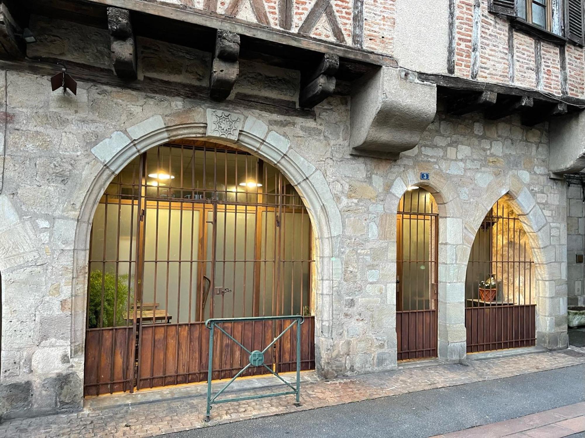 Poppy Appartement De Charme A 2 Min Centre-Ville Figeac Ngoại thất bức ảnh
